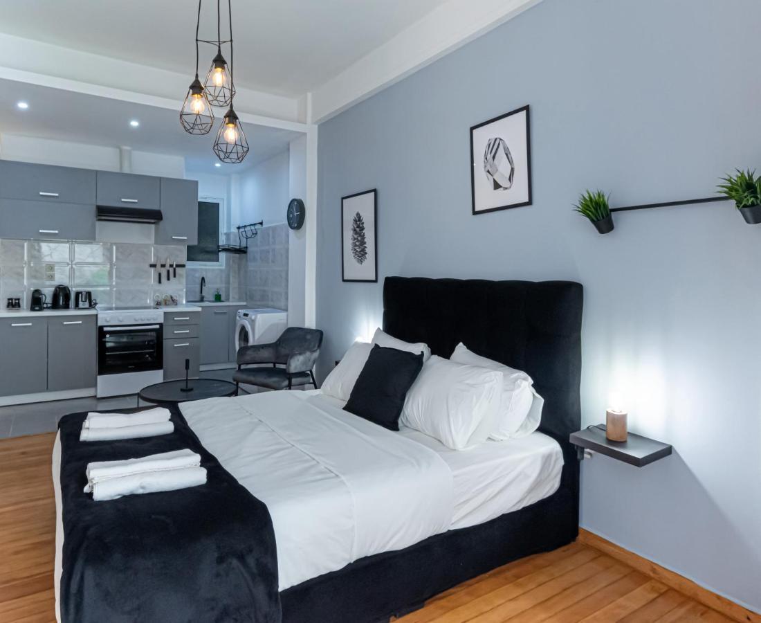 Couple Getaway With Queen Bed Leilighet Athen Eksteriør bilde