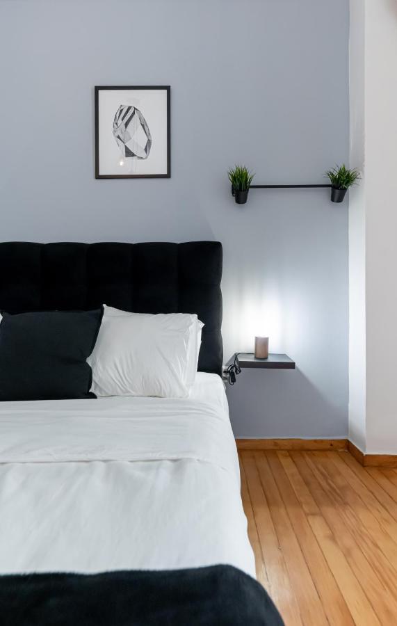 Couple Getaway With Queen Bed Leilighet Athen Eksteriør bilde